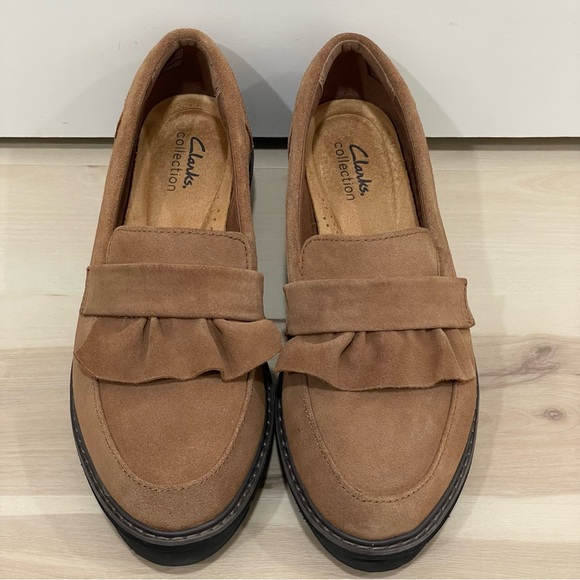 Clarks Shoes - Clarks Women's Size 8.5 Airabell Slip Loafer. Dark Khaki Suede. Tan/Brown. Wedge